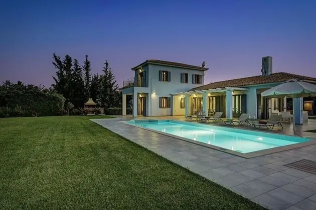 Villa, 2 Yatak Odası, Kişiye Özel Havuzlu