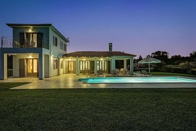 Villa, 2 Yatak Odası, Kişiye Özel Havuzlu