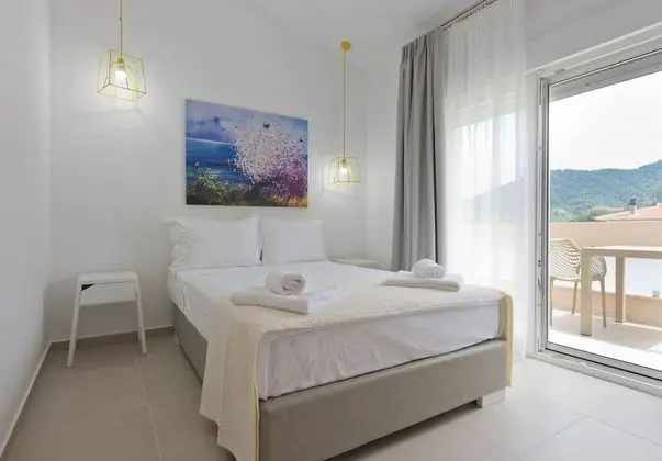 Romantic Süit, Deniz Manzaralı (Ouranos)