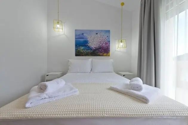 Romantic Süit, Deniz Manzaralı (Ouranos)