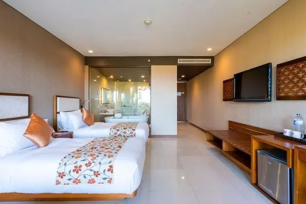 Deluxe Tek Büyük veya İki Ayrı Yataklı Oda, Tepe Manzaralı