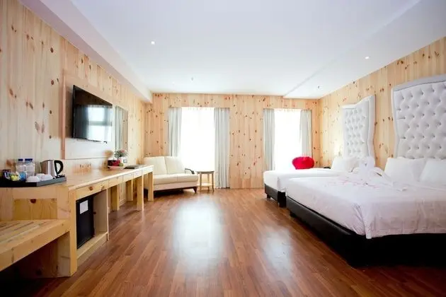 Deluxe Üç Kişilik Oda (Leisure Only)