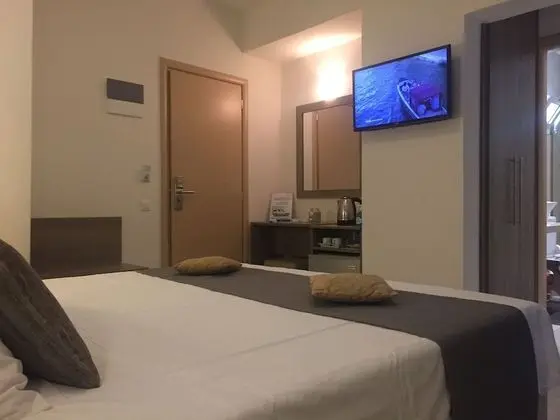 Tek Büyük Yataklı Oda