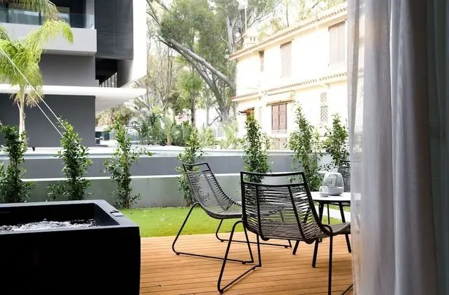 Luxury Apart Daire, Bahçe Manzaralı