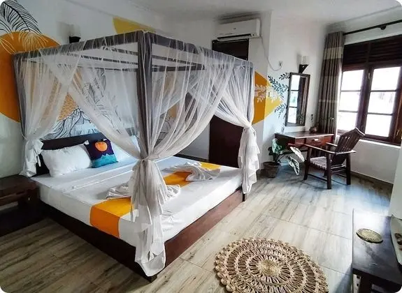 Comfort Tek Büyük Yataklı Oda