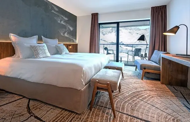 Superior Tek Büyük veya İki Ayrı Yataklı Oda