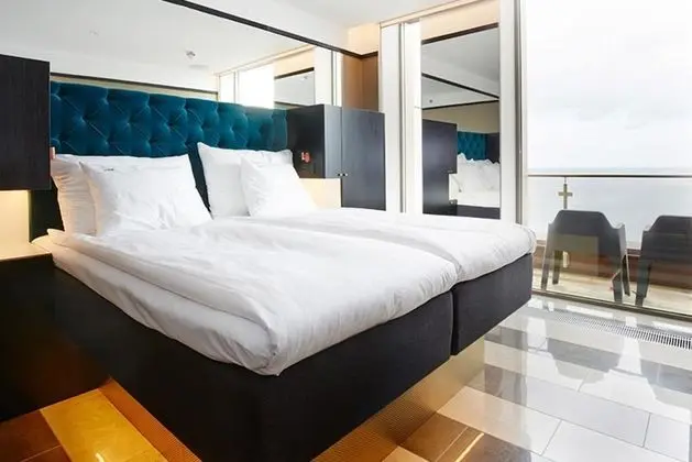 Süit, Balkon, Göl Manzaralı