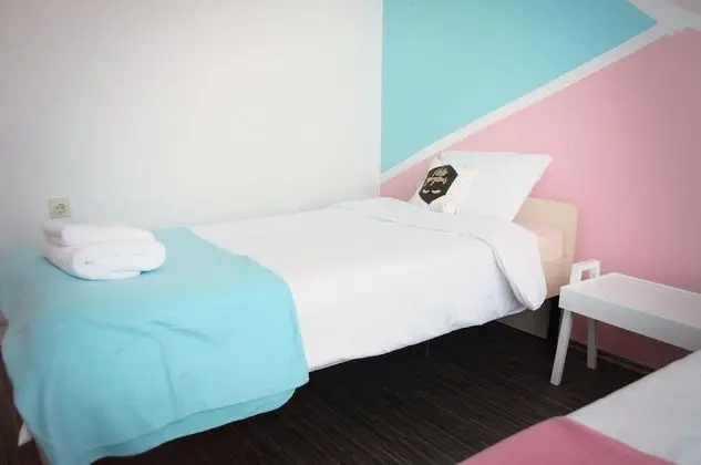 Tek Büyük Yataklı Oda, Ortak Banyo