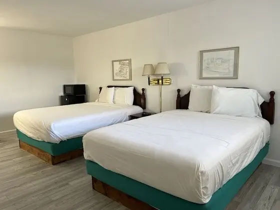Standard Room, 2 Queen Beds, Exterior