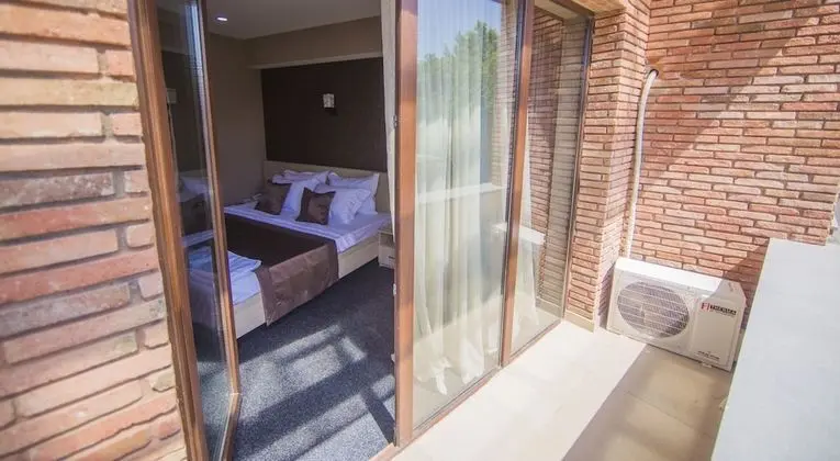 Standard Oda, 1 En Büyük (King) Boy Yatak, Balkon