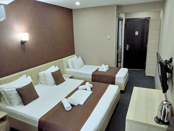 Üç Kişilik Oda, Balkon