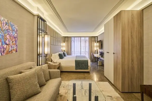 Premium Üç Kişilik Oda