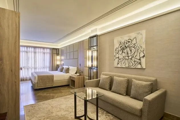 Premium Üç Kişilik Oda