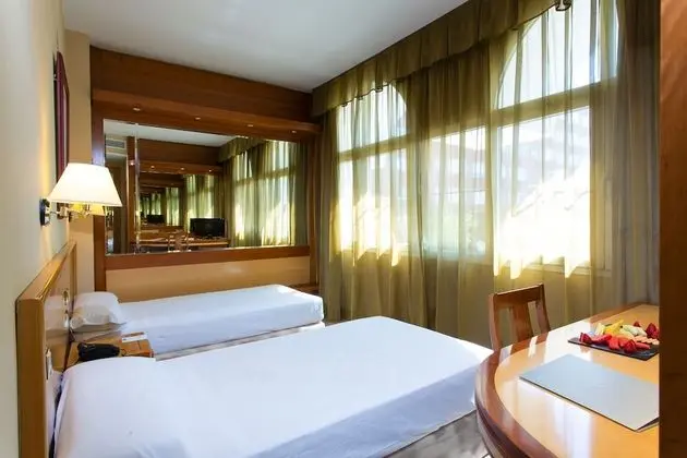 İki Ayrı Yataklı Oda