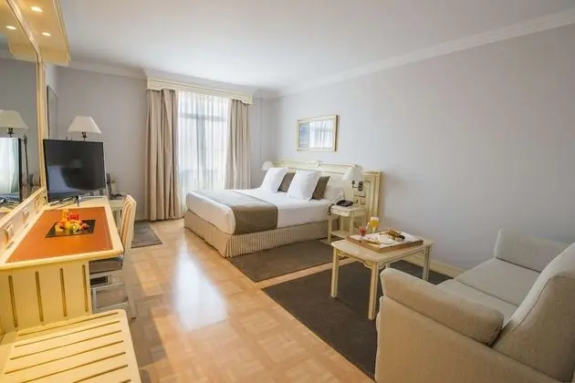 Superior Tek Büyük Yataklı Oda