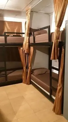 16-Bed Mixed Dormitory
