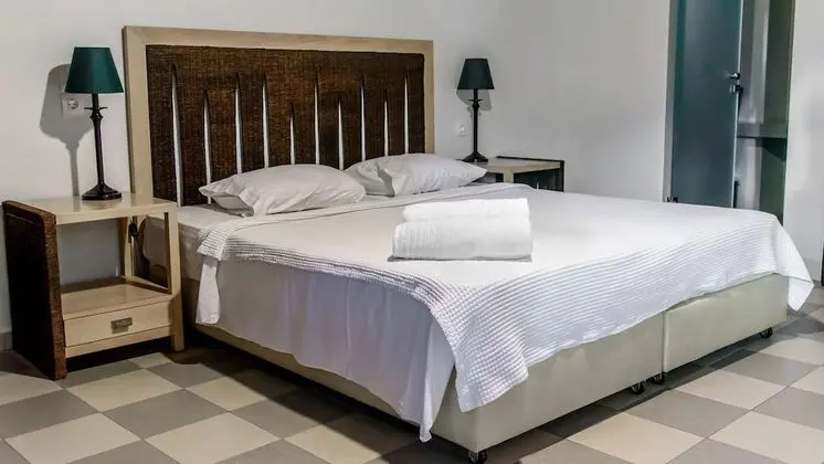 Standard Üç Kişilik Oda (Studio)