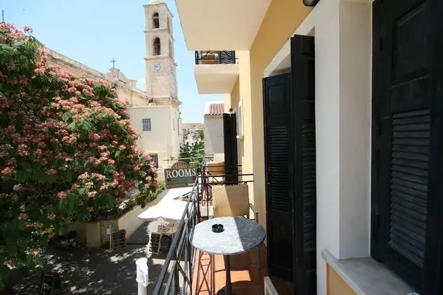 Superior Oda, Balkon