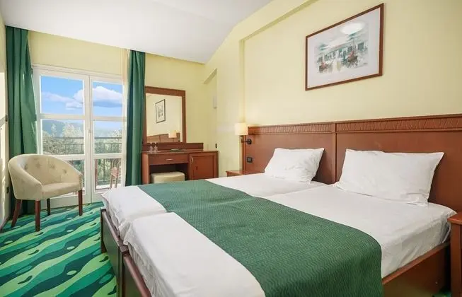 Superior Tek Büyük veya İki Ayrı Yataklı Oda, Balkon