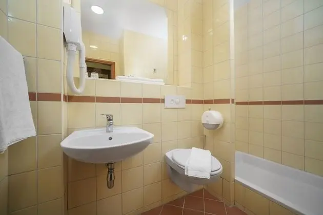 Superior Tek Büyük veya İki Ayrı Yataklı Oda, Balkon