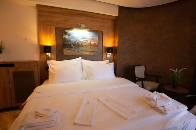 Comfort Tek Büyük veya İki Ayrı Yataklı Oda