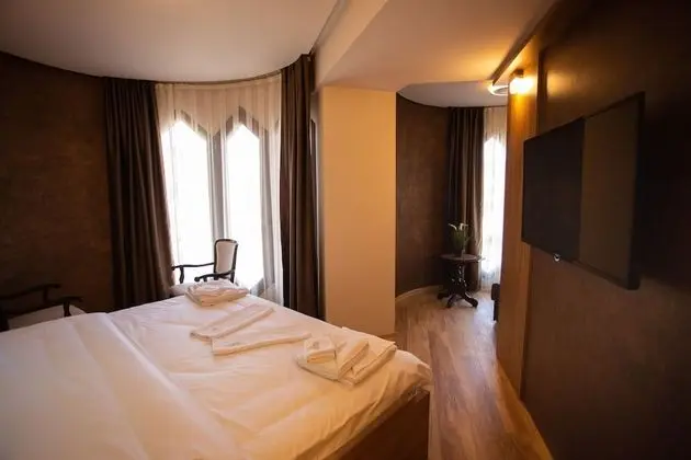 Comfort Tek Büyük veya İki Ayrı Yataklı Oda