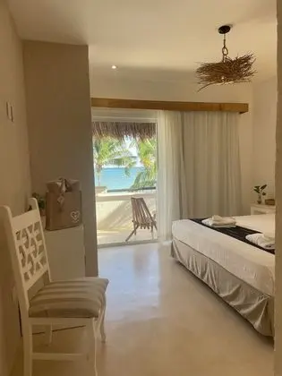 Sea View Lounge