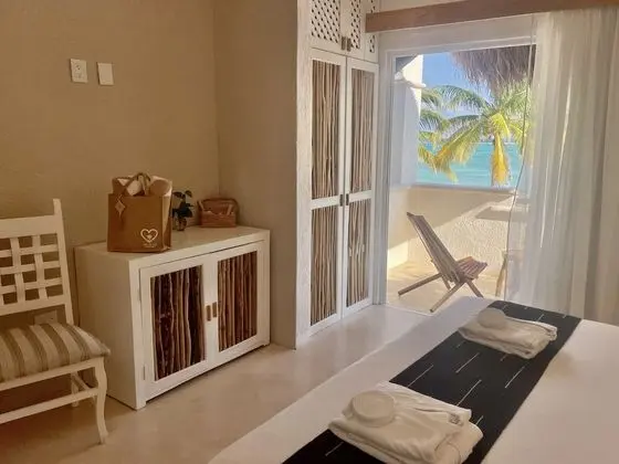 Sea View Lounge