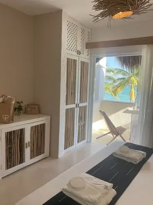 Sea View Lounge