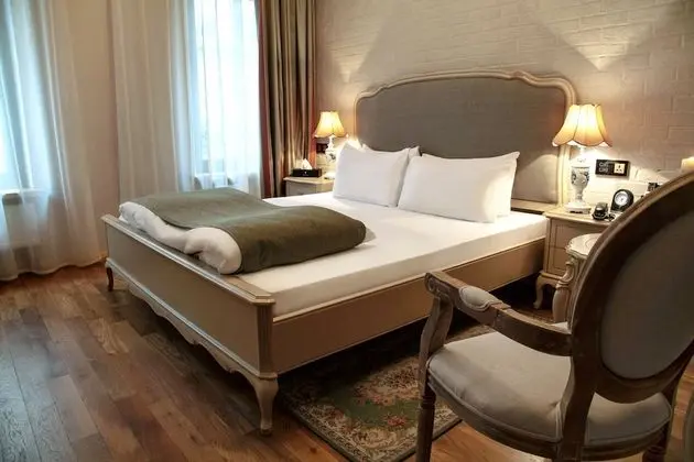 Standard Tek Büyük Yataklı Oda