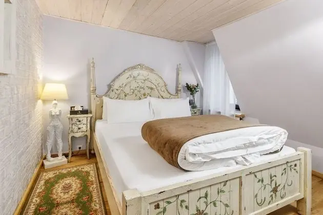 Standard Tek Büyük Yataklı Oda