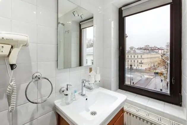 Standard Tek Büyük Yataklı Oda