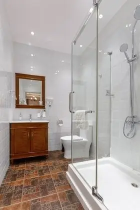 Standard Tek Büyük Yataklı Oda