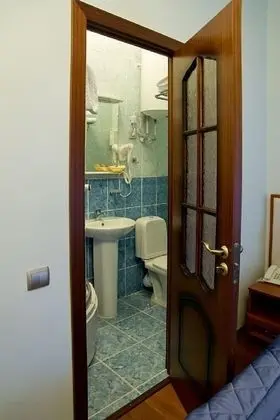 Comfort Tek Büyük veya İki Ayrı Yataklı Oda