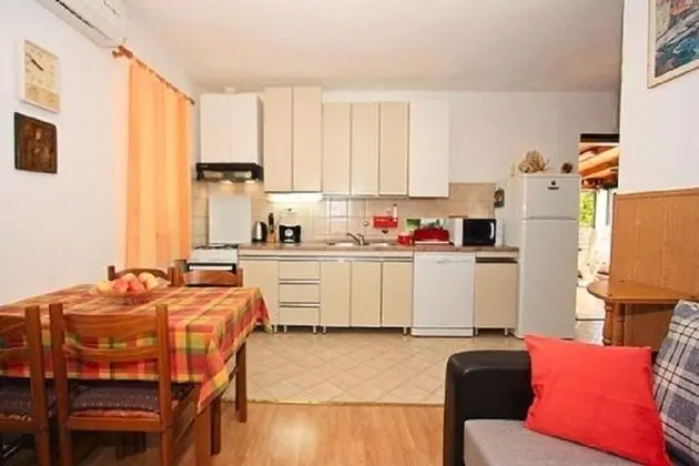 Apart Daire (Vrilo - 30m from the sea - A1(4+2))