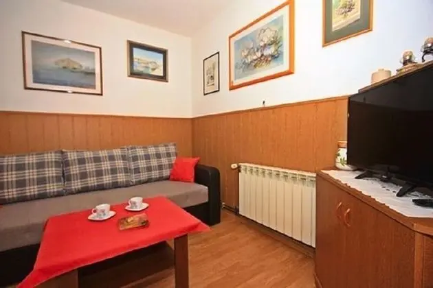 Apart Daire (Vrilo - 30m from the sea - A1(4+2))