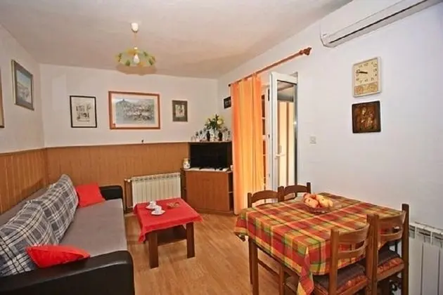 Apart Daire (Vrilo - 30m from the sea - A1(4+2))