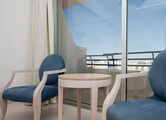 Comfort Tek Büyük veya İki Ayrı Yataklı Oda, 1 Yatak Odası, Balkon, Bahçe Manzaralı