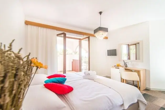 Tek Büyük Yataklı Oda, Balkon, Deniz Manzaralı