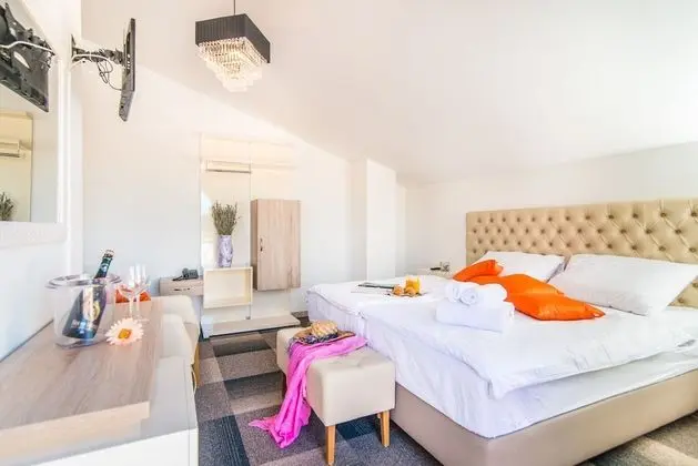 Tek Büyük Yataklı Oda, Balkon, Deniz Manzaralı