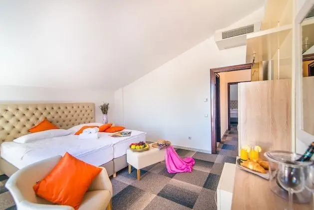 Tek Büyük Yataklı Oda, Balkon, Deniz Manzaralı