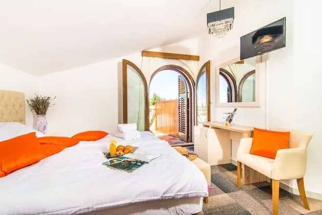 Tek Büyük Yataklı Oda, Balkon, Deniz Manzaralı