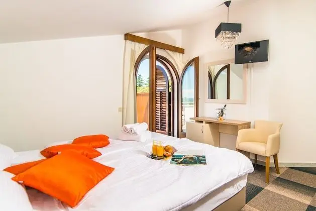 Üç Kişilik Oda, 2 Yatak Odası, Balkon, Deniz Manzaralı