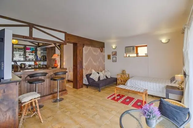 Honeymoon/Penthouse Suite