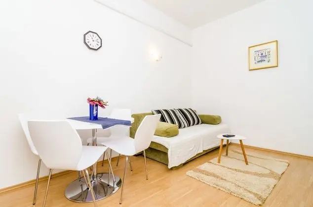 Apartment Vulicevic A2 (free private parking)