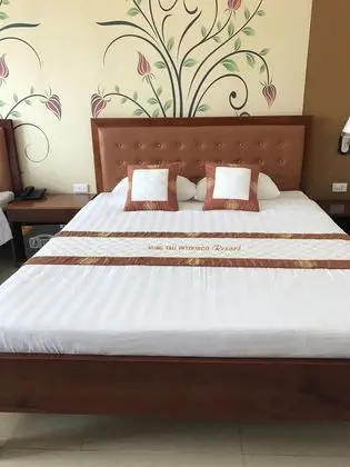 Deluxe Tek Büyük Yataklı Oda, Kısmi Deniz Manzaralı