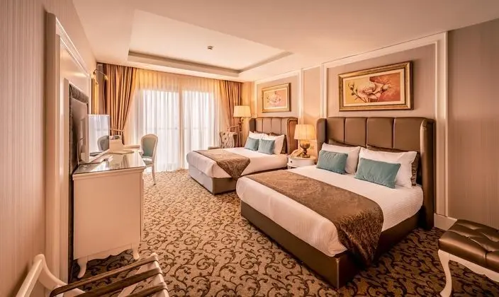 https://images.etstur.com/files/images/hotelImages/CYB/50233/l/Vuni-Palace-Hotel---Casino-Genel-388759.jpg
