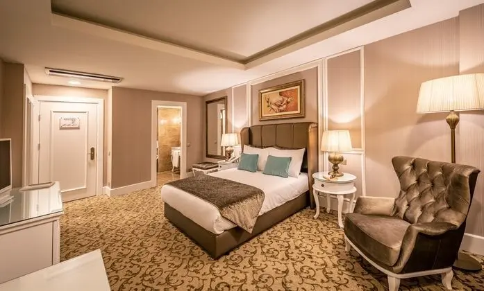 https://imagessl.etstur.com/files/images/hotelImages/CY/50233/l/Vuni-Palace-Hotel---Casino-Oda-270702.jpg