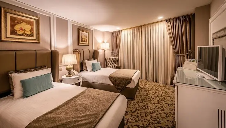 https://imagessl.etstur.com/files/images/hotelImages/CY/50233/l/Vuni-Palace-Hotel---Casino-Oda-270716.jpg