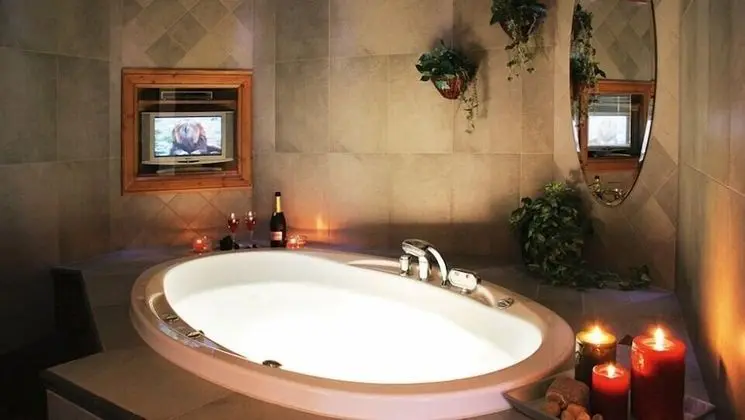 Luxury Villa, 5 Yatak Odası, Sauna (Bed Linens Available for Extra Cost)